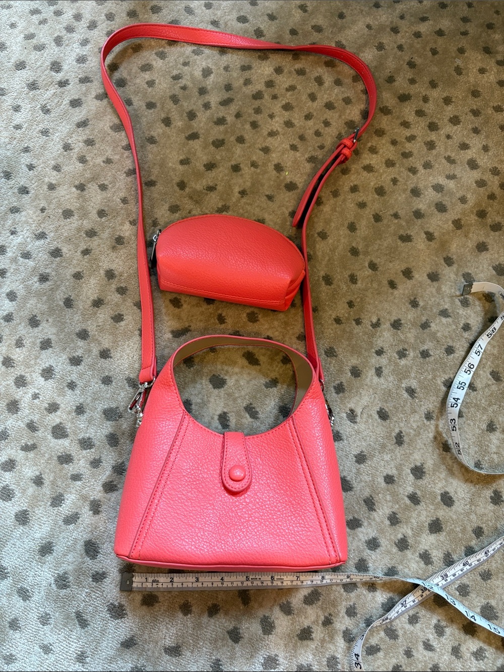 Calin convertible
purse and assessory pouch